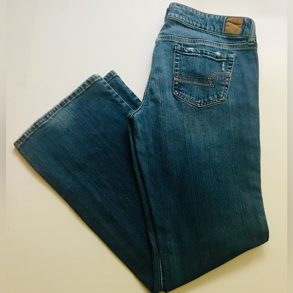 American Eagle 🦅 Favorite Boyfriend Jeans Factory Distressed EUC Size 12 Long